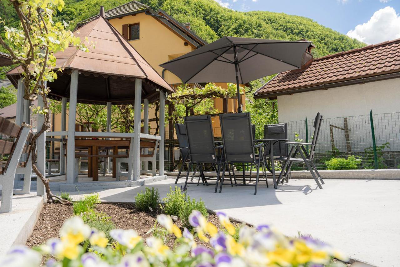 Relax House Soca Guest House Бовец Екстериор снимка