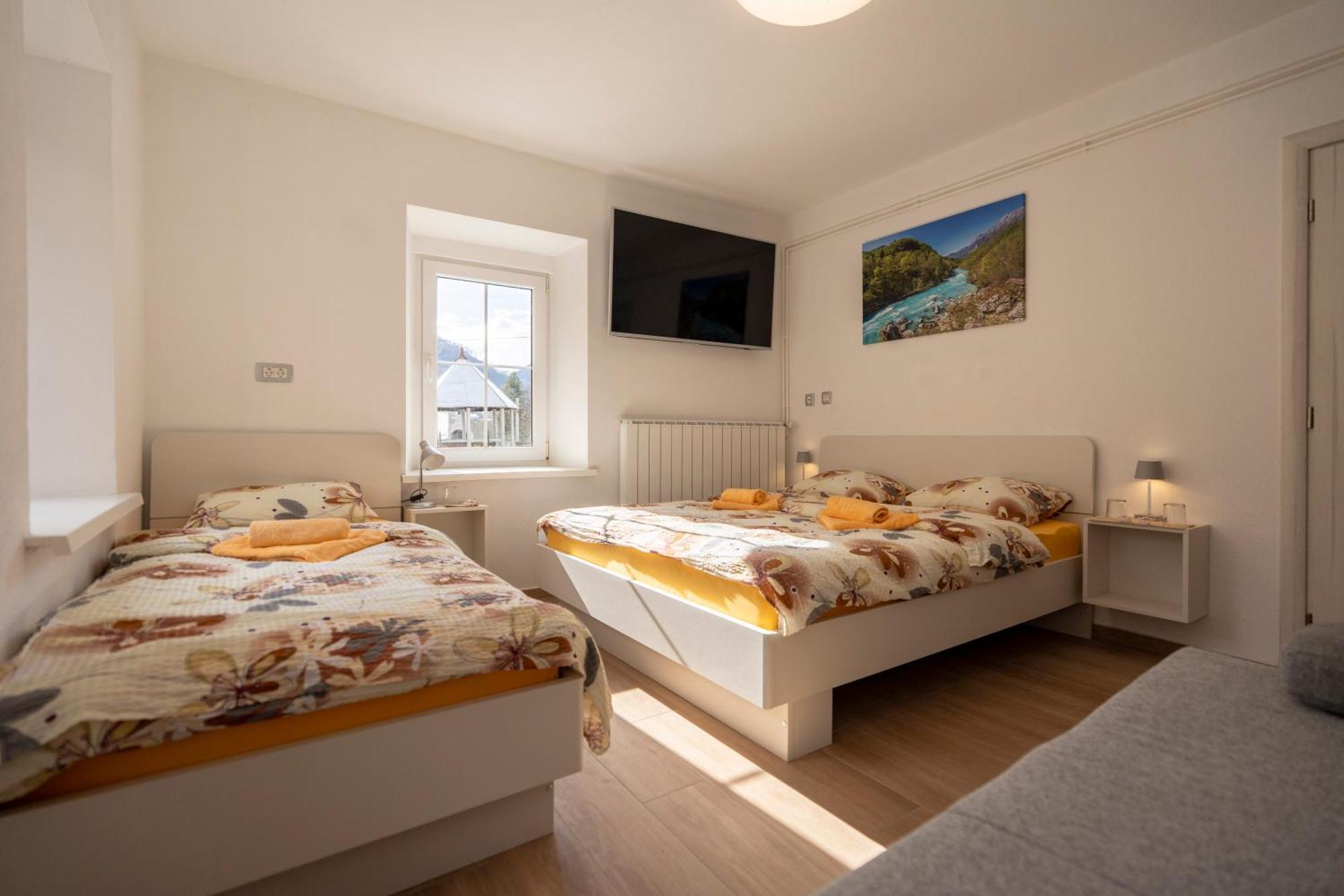 Relax House Soca Guest House Бовец Екстериор снимка